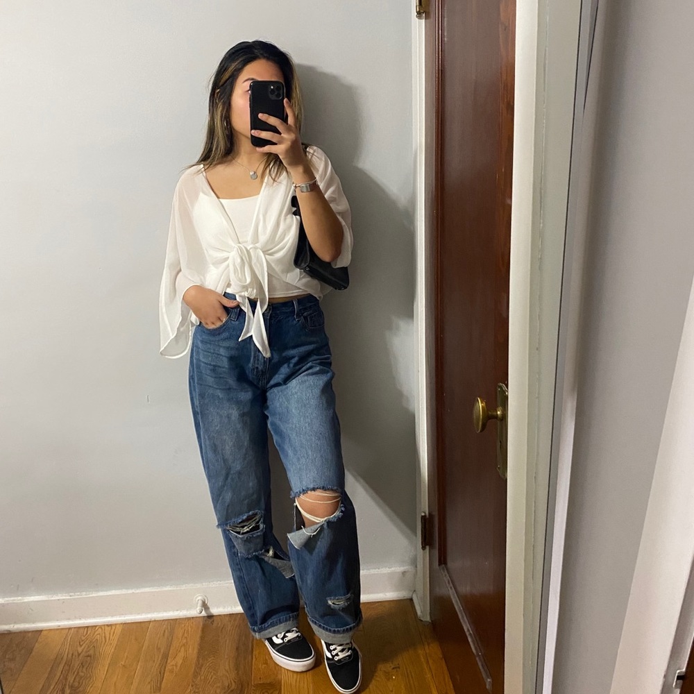 Front tie top